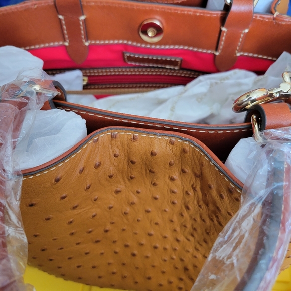 Dooney & Burke ostrich large barlow - Picture 4 of 5